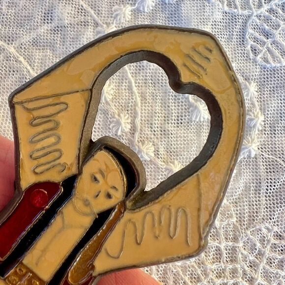 Vintage 70's Greek Soldier Novelty Brass/Bronze & Enamel Beer Bottle Opener - Picture 4 of 6